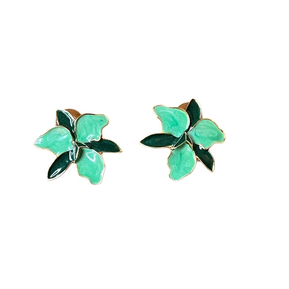 Floral Green Stud Earrings NWOT